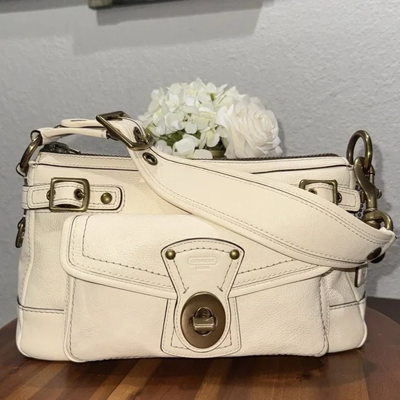 COACH Legacy 1127 65th Anniversary Shoulder Bag Off-White Cream Vachetta Leather - Picture 3 of 16